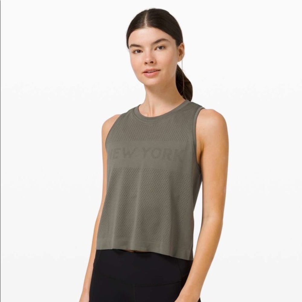 Lululemon Swiftly Breathe Crop Tank - New York 🍎